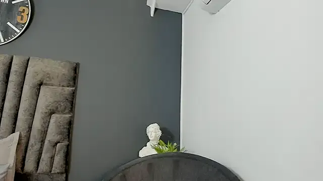 Robin_Rief on StripChat