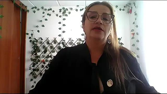 RossanaLionheart — Delicious Estriptis