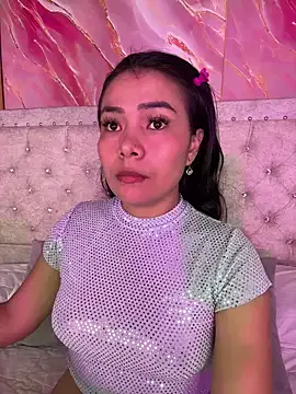 Rousse_blue on StripChat