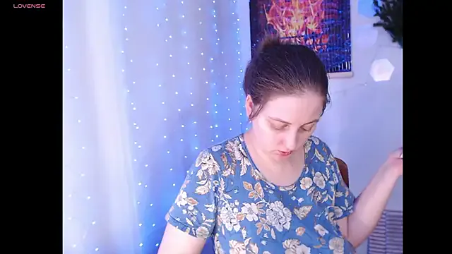 Sakura_Green on StripChat