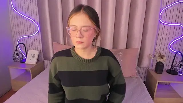 SamanthaPeachss on StripChat 