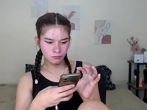 sassymimi69 on StripChat 