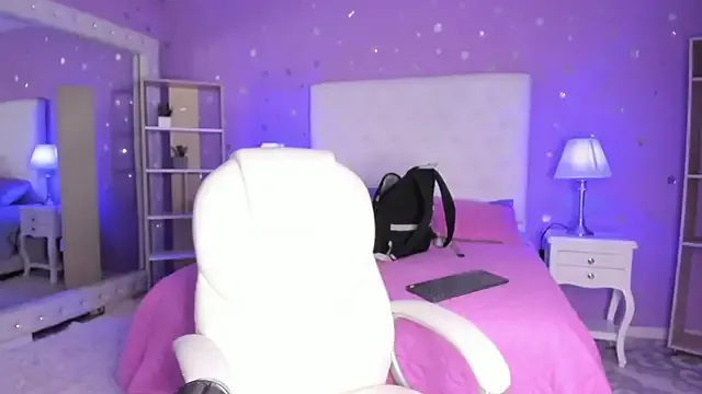 scarlette_15_ on StripChat