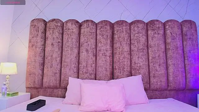 ShadowLune — Slow turn + pose