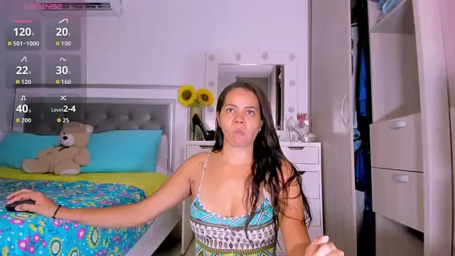 sharonDulce on StripChat