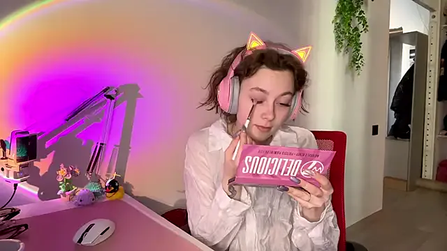 SlunkRear — Show ass in panties