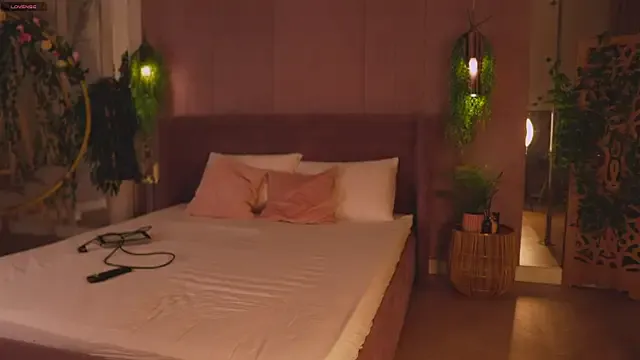 Smiley_Mia on StripChat