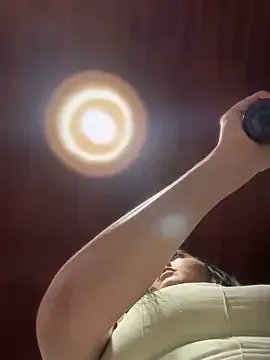 Sofia_Collins- on StripChat