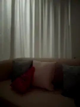 Sofia_Collins- on StripChat