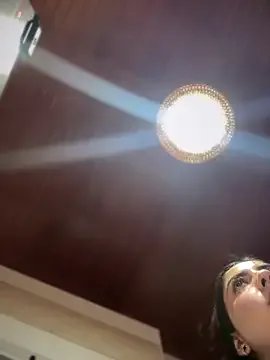 Sofia_Collins- on StripChat