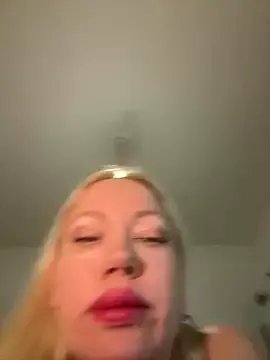 SofiaJoy on StripChat