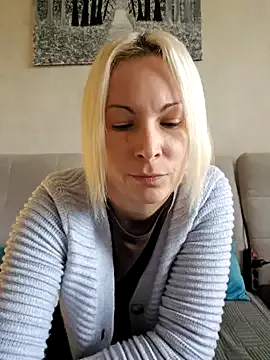 Sunny-Sin on StripChat