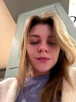 ValenciaShock — MAKE ME HAPPY