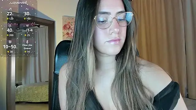 Valey_x on StripChat
