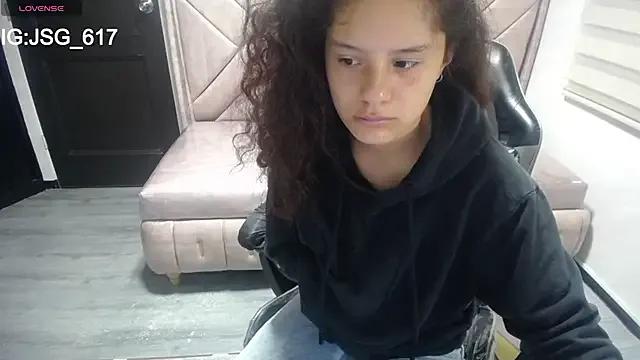 Velvet_Moon_V on StripChat 