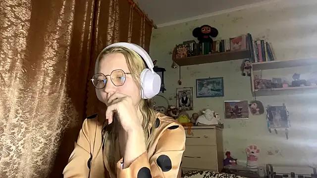 xX_Looola_Xx on StripChat 