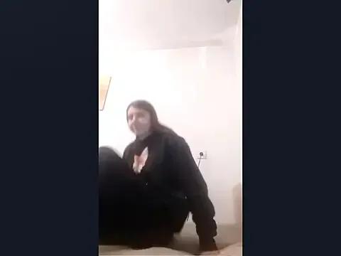 Zizi_Zuzu on StripChat 