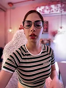 Zoe_Bae on StripChat