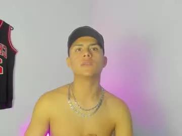 andrewhot4719 from Chaturbate