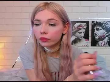 Photos of blondy_fina from Chaturbate is Freechat