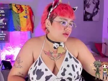 Freechat girls entertainers: Energize your senses with our matured streamers, who make messaging sweet and slutty at the same time.