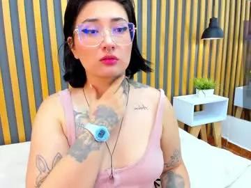 curvyliciouss_ from Chaturbate is Freechat