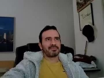 djdancer82 from Chaturbate