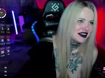 Freechat girls entertainers: Energize your senses with our matured streamers, who make messaging sweet and slutty at the same time.