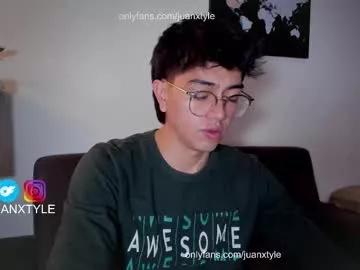 Photos of juancamroom from Chaturbate is Away