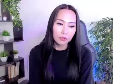 Freechat girls entertainers: Energize your senses with our matured streamers, who make messaging sweet and slutty at the same time.