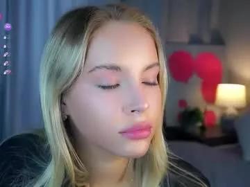 Photos of lipswithsmileonthem from Chaturbate is Private