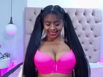 Freechat girls entertainers: Energize your senses with our matured streamers, who make messaging sweet and slutty at the same time.