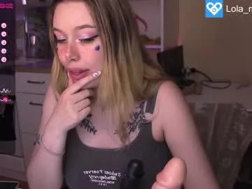 moooonpie from Chaturbate