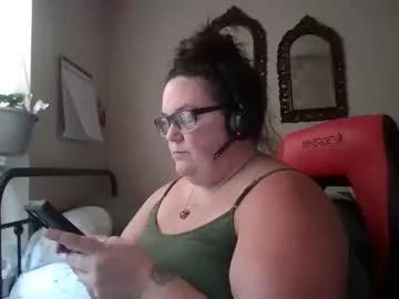 Freechat girls entertainers: Energize your senses with our matured streamers, who make messaging sweet and slutty at the same time.