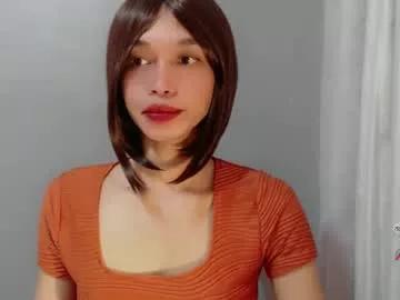 Freechat girls entertainers: Energize your senses with our matured streamers, who make messaging sweet and slutty at the same time.