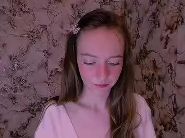 Freechat girls entertainers: Energize your senses with our matured streamers, who make messaging sweet and slutty at the same time.