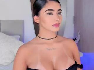 Freechat girls entertainers: Energize your senses with our matured streamers, who make messaging sweet and slutty at the same time.