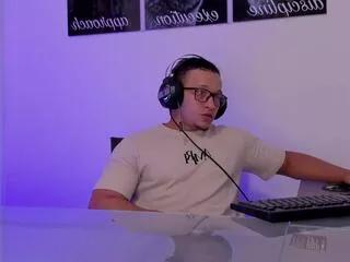 Photos of roger_curly from Flirt4Free is Freechat