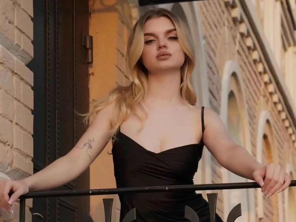 Photos of AdelBowman from LiveJasmin is Freechat