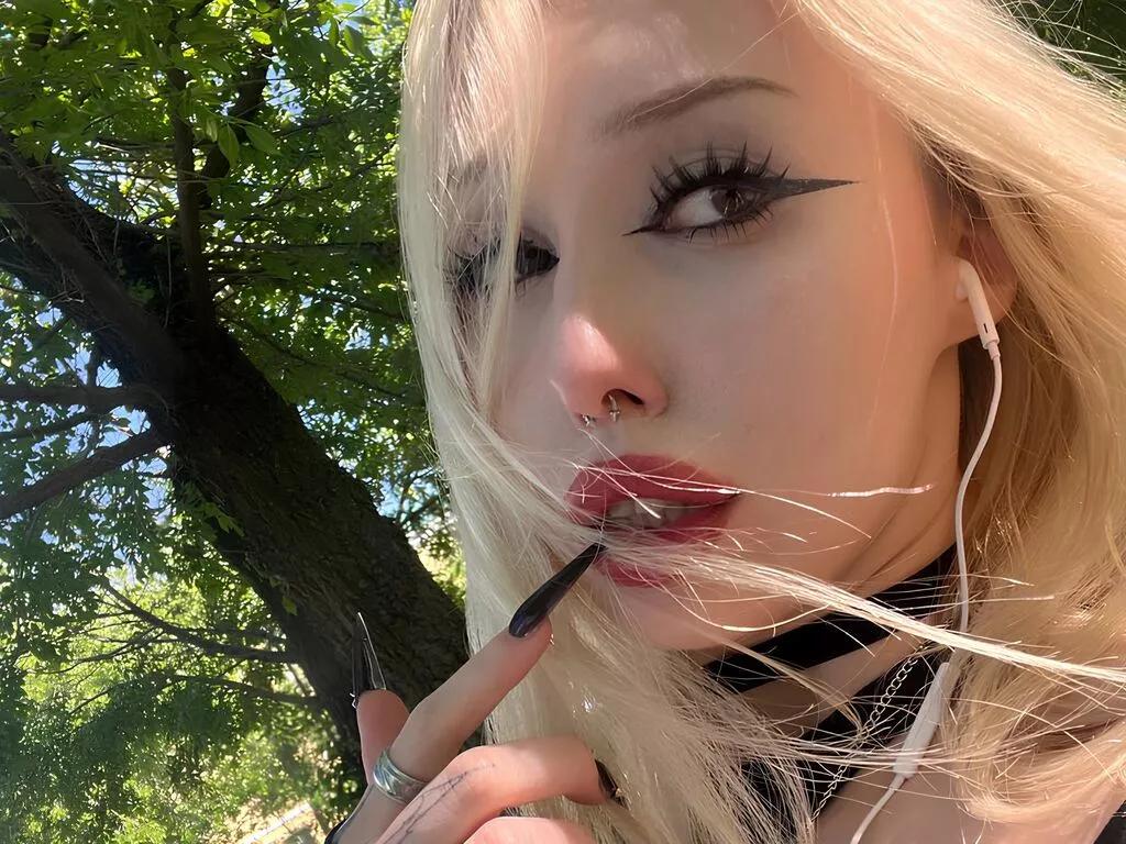 Photos of BrittBlakeman from LiveJasmin is Freechat