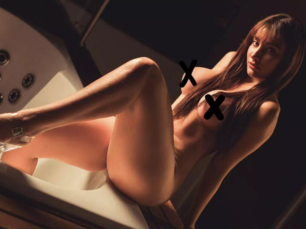 Photos of CrissRusso from LiveJasmin is Freechat