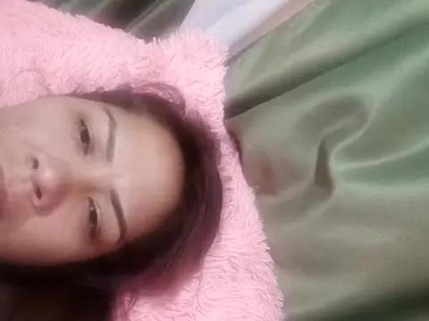Adarasaenz_ from StripChat
