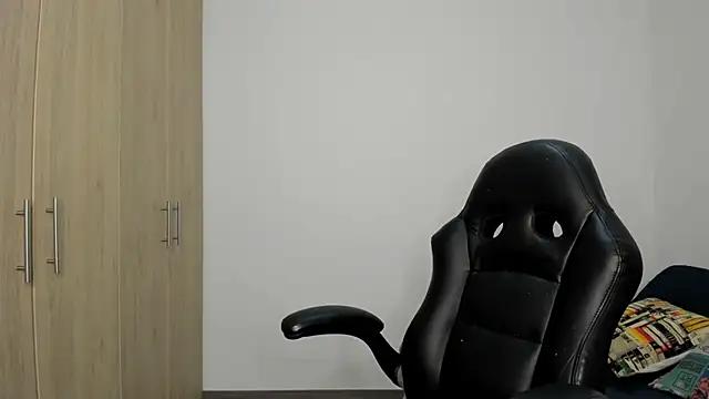 Alejandra_James webcams show profile image 