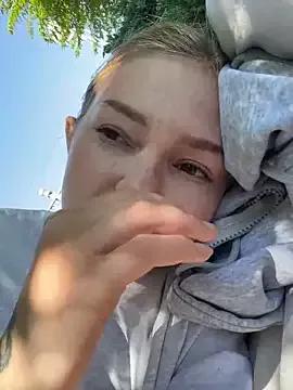 AnieMiller from StripChat is Freechat