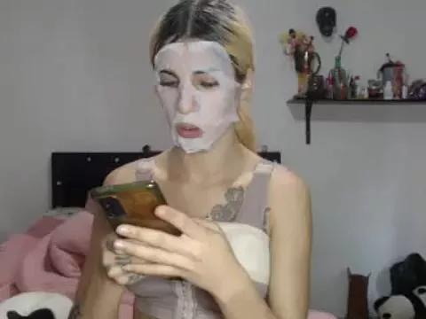 AnnieSexDoll from StripChat