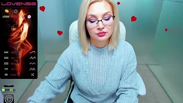 anyarosses from StripChat
