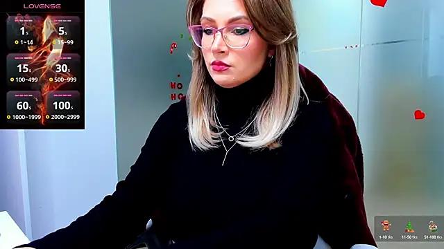 anyarosses from StripChat