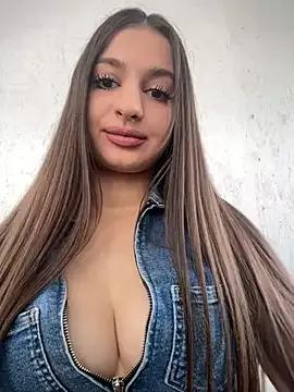 Photos of Anyssia from StripChat is Freechat