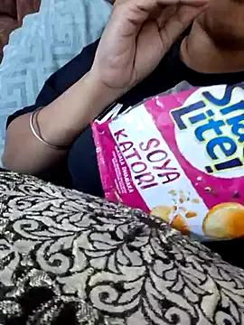 Arti_solanki webcams show profile image 