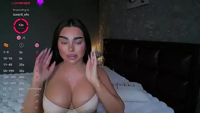 babyleilaa from StripChat is Freechat